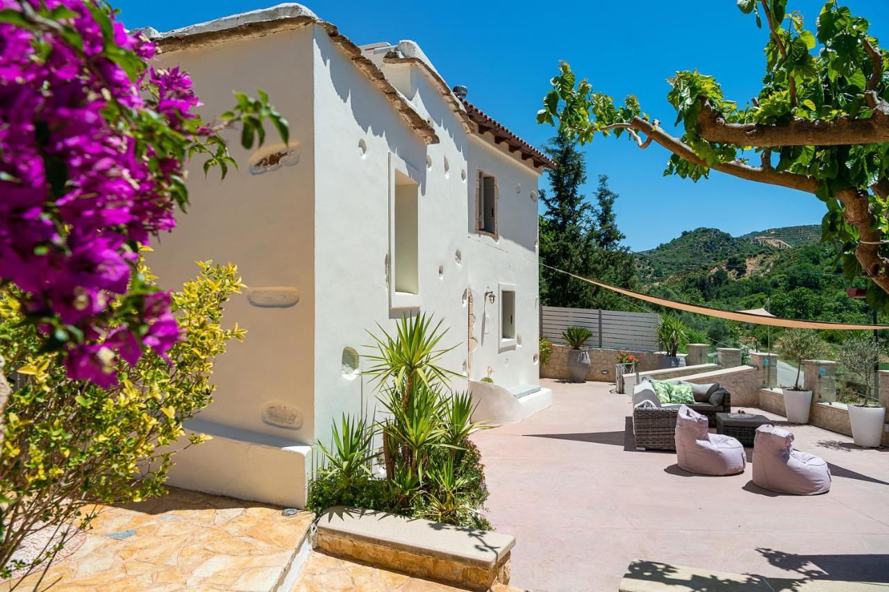 Verekinthos Villas - Pool, Hot Tub, Bbq, Kids Playground, Stunning Mountain Views Yerolakkos Ngoại thất bức ảnh