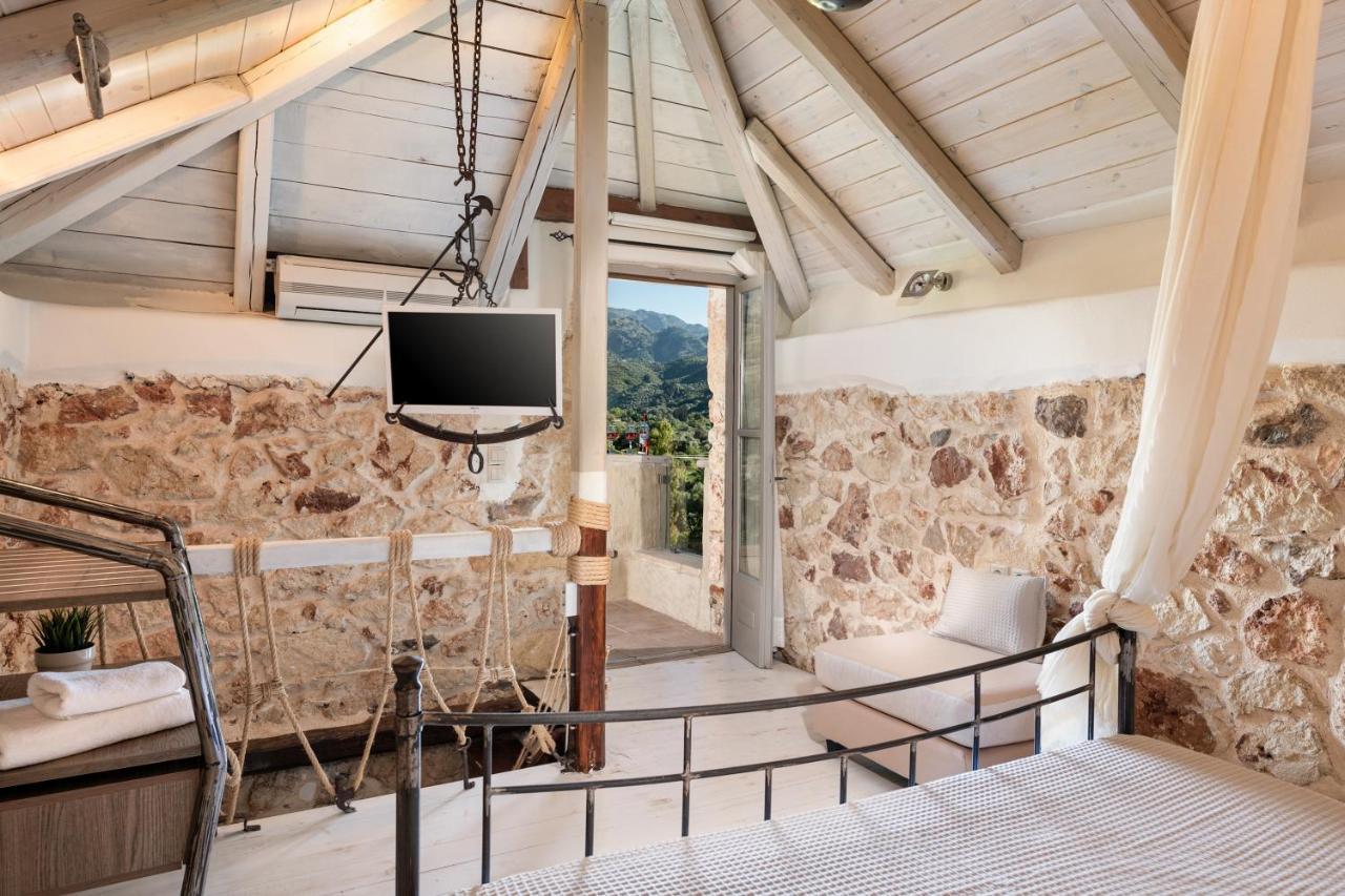 Verekinthos Villas - Pool, Hot Tub, Bbq, Kids Playground, Stunning Mountain Views Yerolakkos Ngoại thất bức ảnh