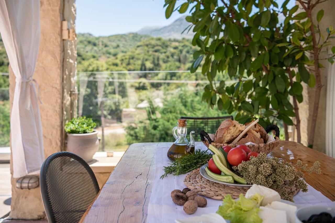 Verekinthos Villas - Pool, Hot Tub, Bbq, Kids Playground, Stunning Mountain Views Yerolakkos Ngoại thất bức ảnh