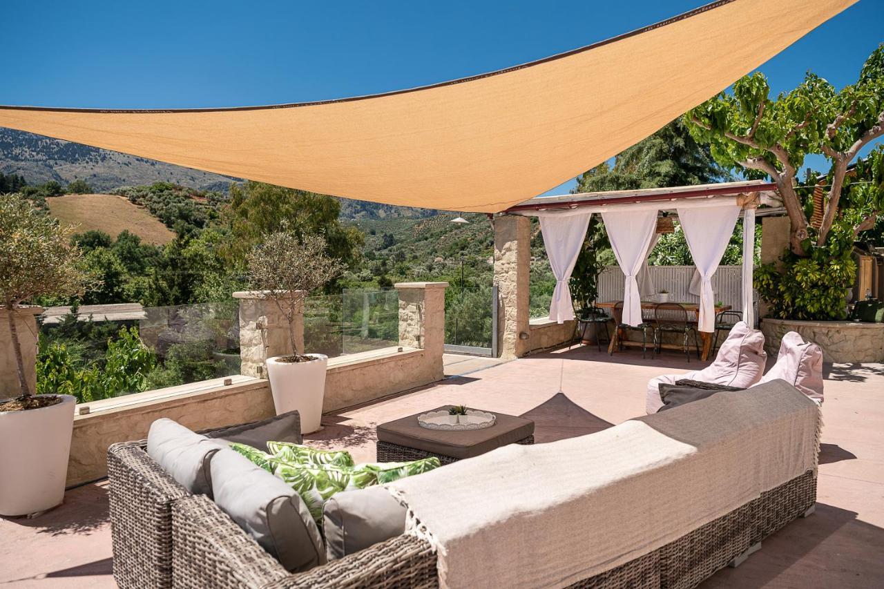 Verekinthos Villas - Pool, Hot Tub, Bbq, Kids Playground, Stunning Mountain Views Yerolakkos Ngoại thất bức ảnh