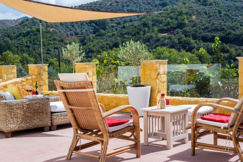 Verekinthos Villas - Pool, Hot Tub, Bbq, Kids Playground, Stunning Mountain Views Yerolakkos Ngoại thất bức ảnh